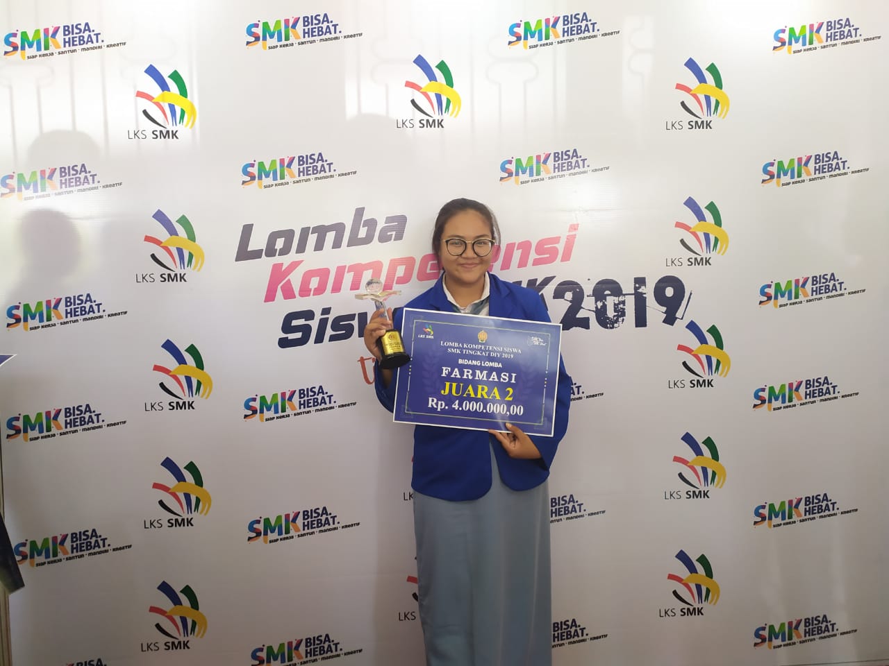 WhatsApp%2BImage%2B2019 12 03%2Bat%2B09.27.44 - Theresia Karunia Esta Rossary  Siswi SMK Kesehatan Binatama Raih Juara II LKS Tingkat DIY