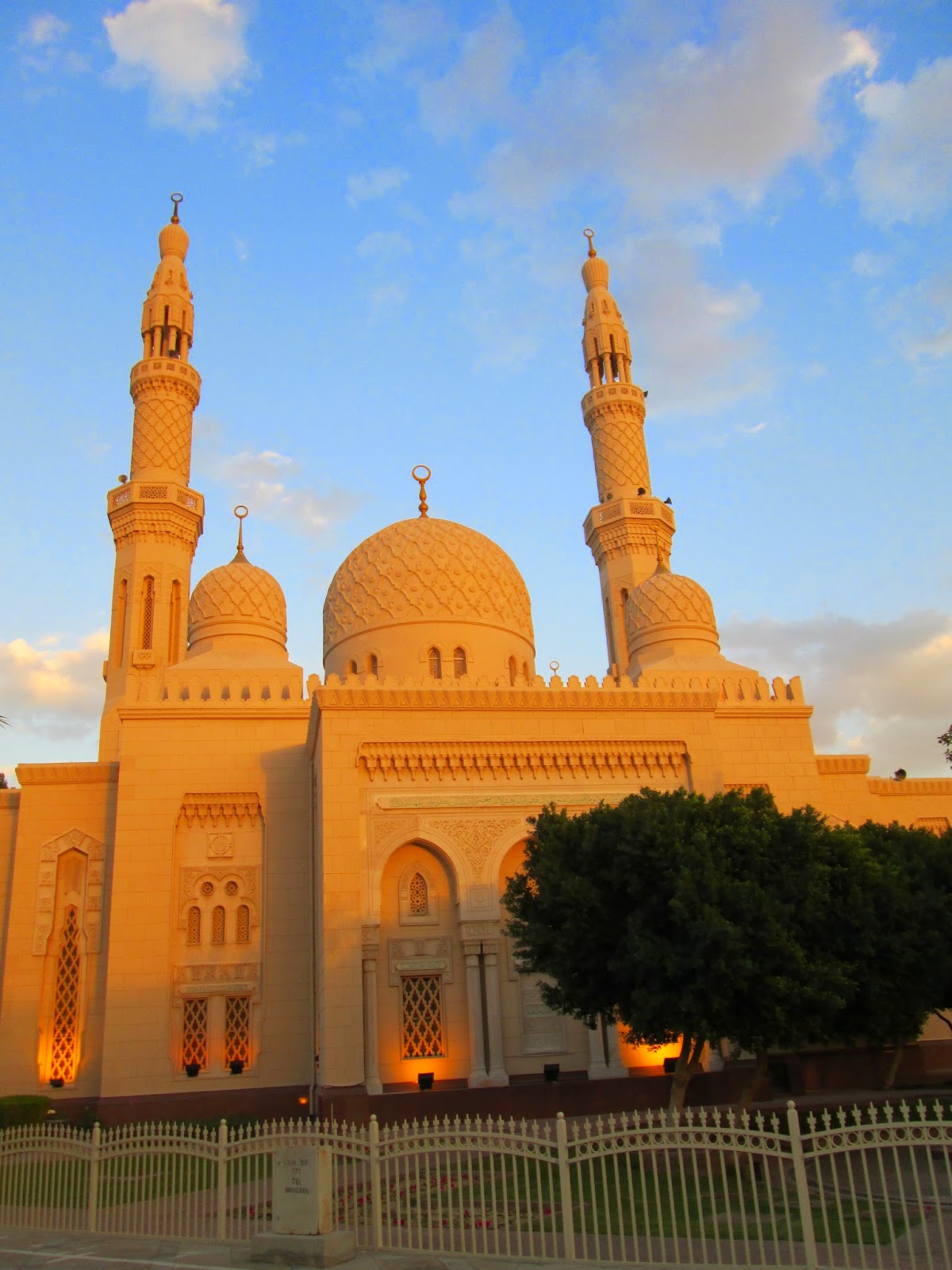 Дубай мечеть