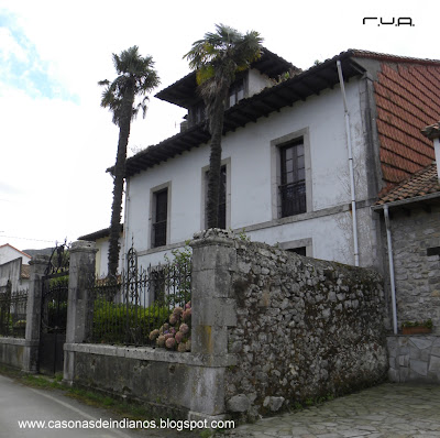 270.- CASA DE SALVADOR ESCANDÓN - LA BORBOLLA (LLANES)