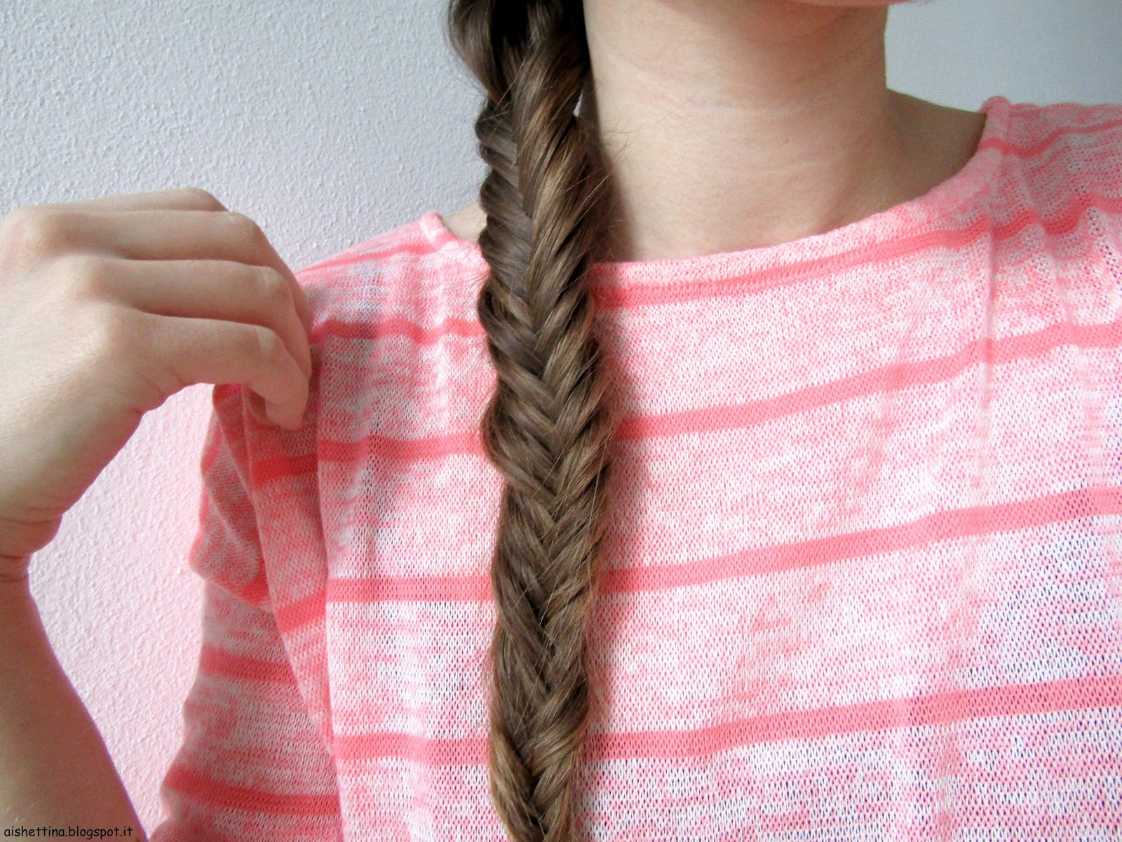 Fishtail braid: how to do it and my favourite styling products - Aishettina