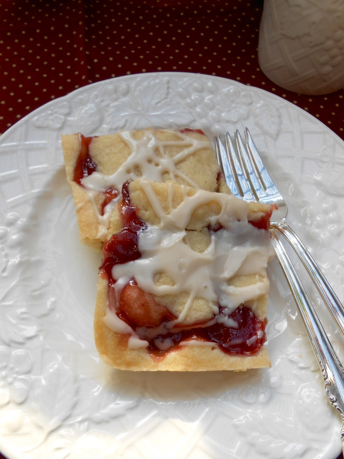 kitty-s-kozy-kitchen-cherry-pie-bars