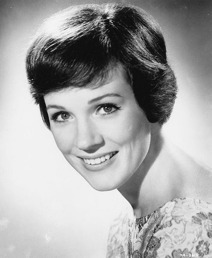 Laura&rsquo;s Miscellaneous Musings: Happy Birthday, Julie Andrews!