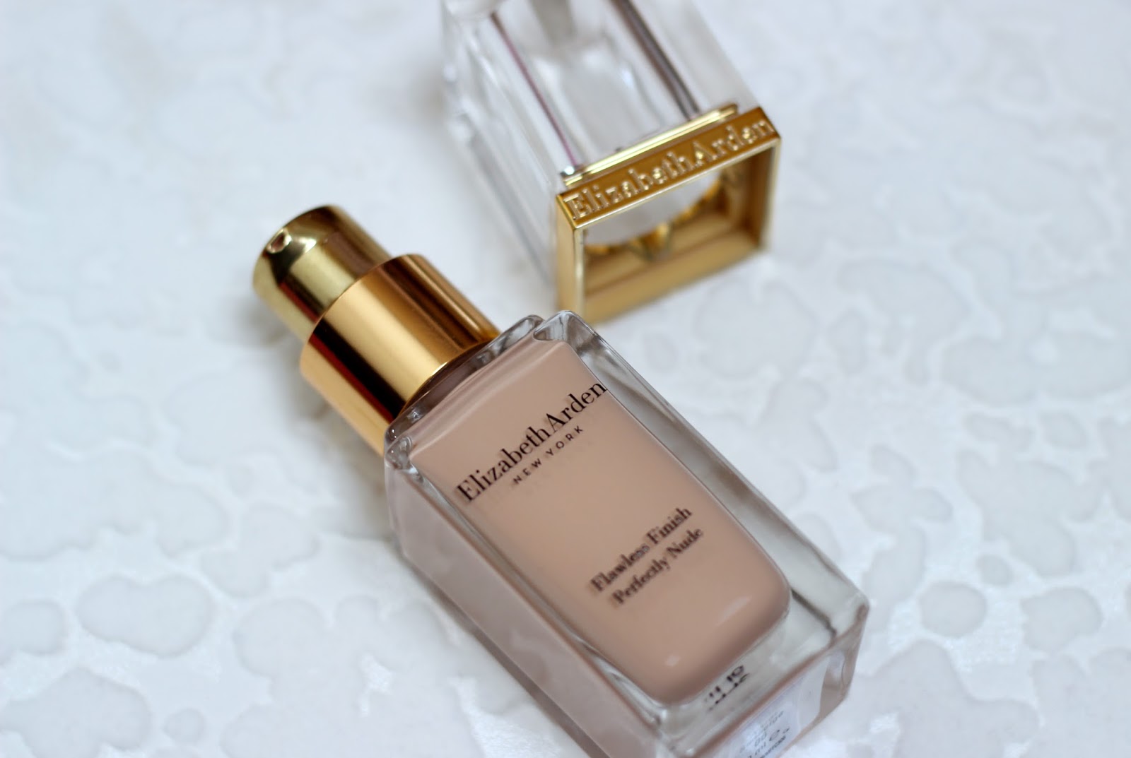 Elizabeth Arden Flawless Finish Perfectly Nude Foundation Review