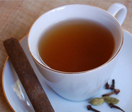 Wedang jahe hangat siap disajikan
