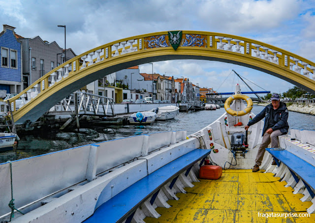 Passeio de barco em Aveiro: Ponte de Carcavelos no Canal de São Roque