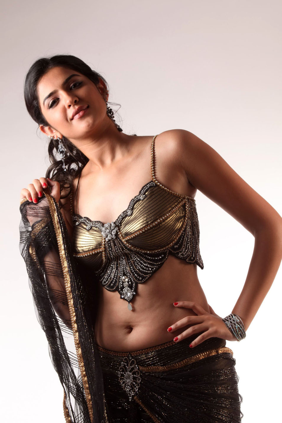 Xxx Video Deeshka Seth - Deeksha Seth Hot Pics In Sari - Photo Gallery - 22 Pics
