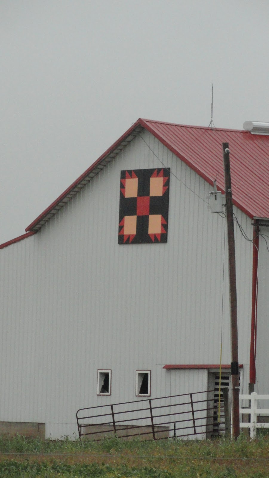 Mirror Lake Bed & Breakfast Bunk House and Cabin in the Woods 3 barn