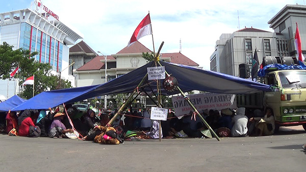 19 Warga Kendeng 1