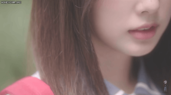 교복입은 강혜원  . First Love Letter