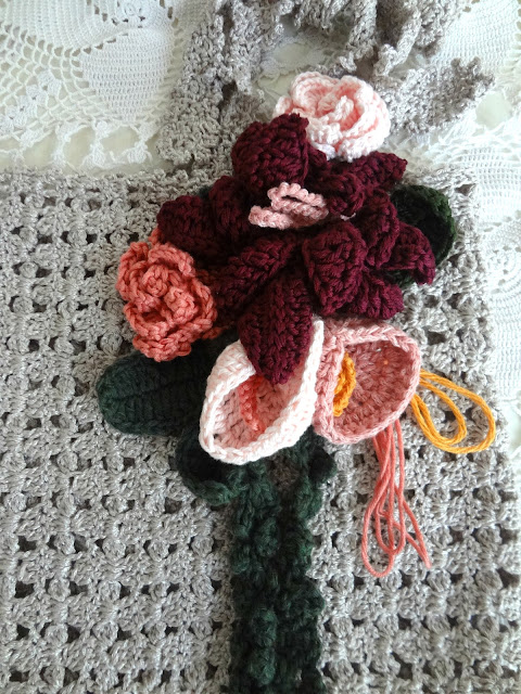 Eva Flower Top - Crochet Pattern