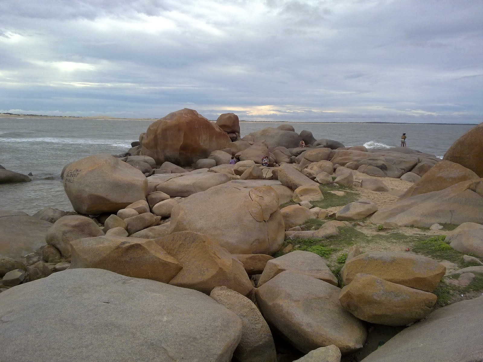 PENSANDO BEM PRAIA DA PEDRA DO SAL PARNAIBAPI (UM SÁBADO A TARDE)
