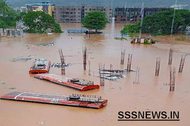 heavy-rain-in-maharashtra-kills-136-red