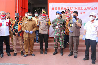 Polres Pelabuhan Makassar Kawal Bansos Perhimpunan Indonesia Tionghoa Sulsel 