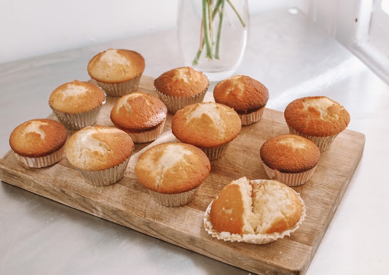 Rêveuse Recipe: Classic Fluffy Vanilla Cupcakes
