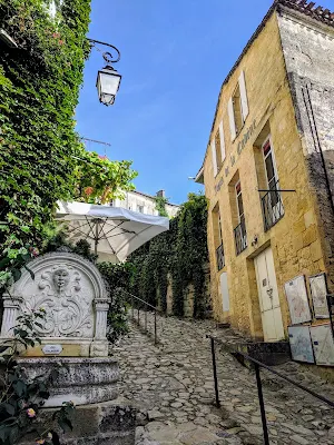 Things to do in St. Emilion: walk the cobbled streets