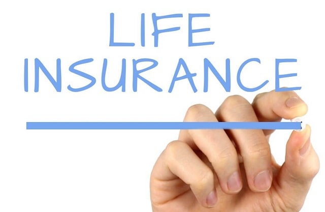 how does life insurance work