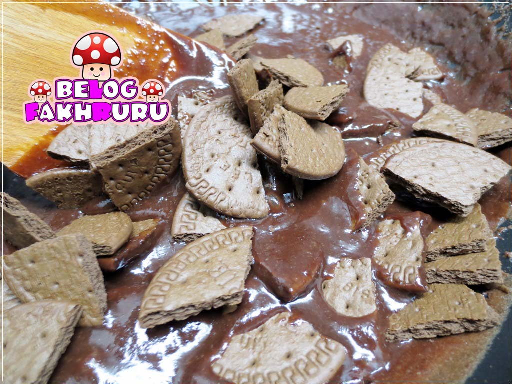 FakhRuru: Resepi : Kek Batik Biskut Marie Coklat