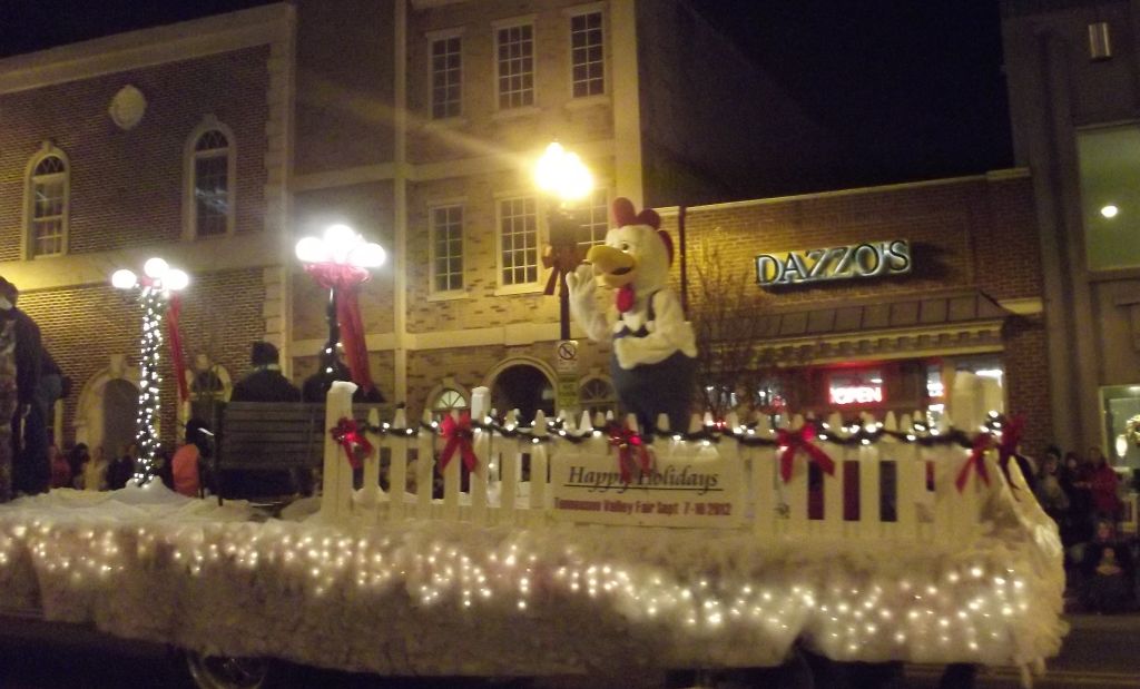 Knoxville Christmas Parade 2011: Top Ten Floats! | Inside of Knoxville