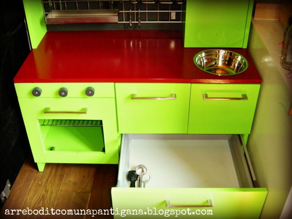 La Pantigana: COCINA DE ¿JUGUETE?