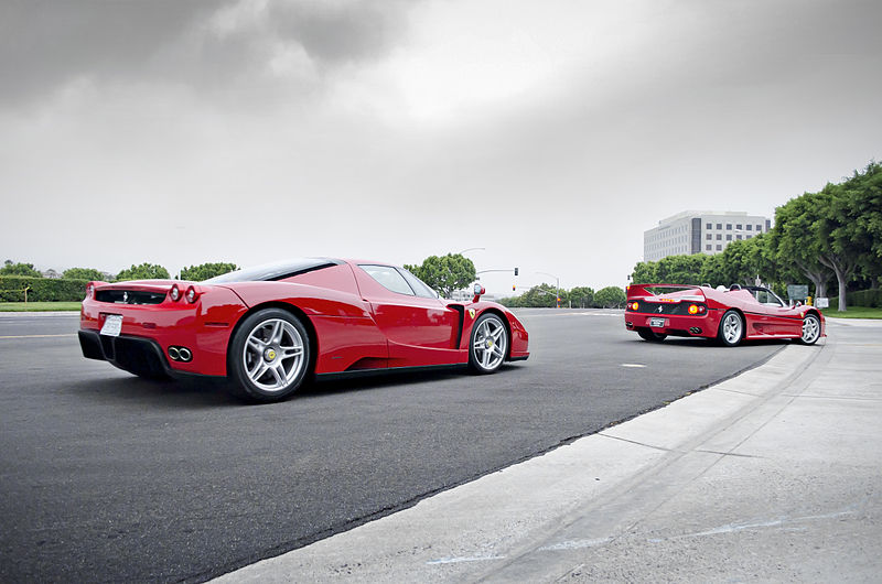  Gambar  Transportasi Gambar Mobil Sport Ferrari  Enzo