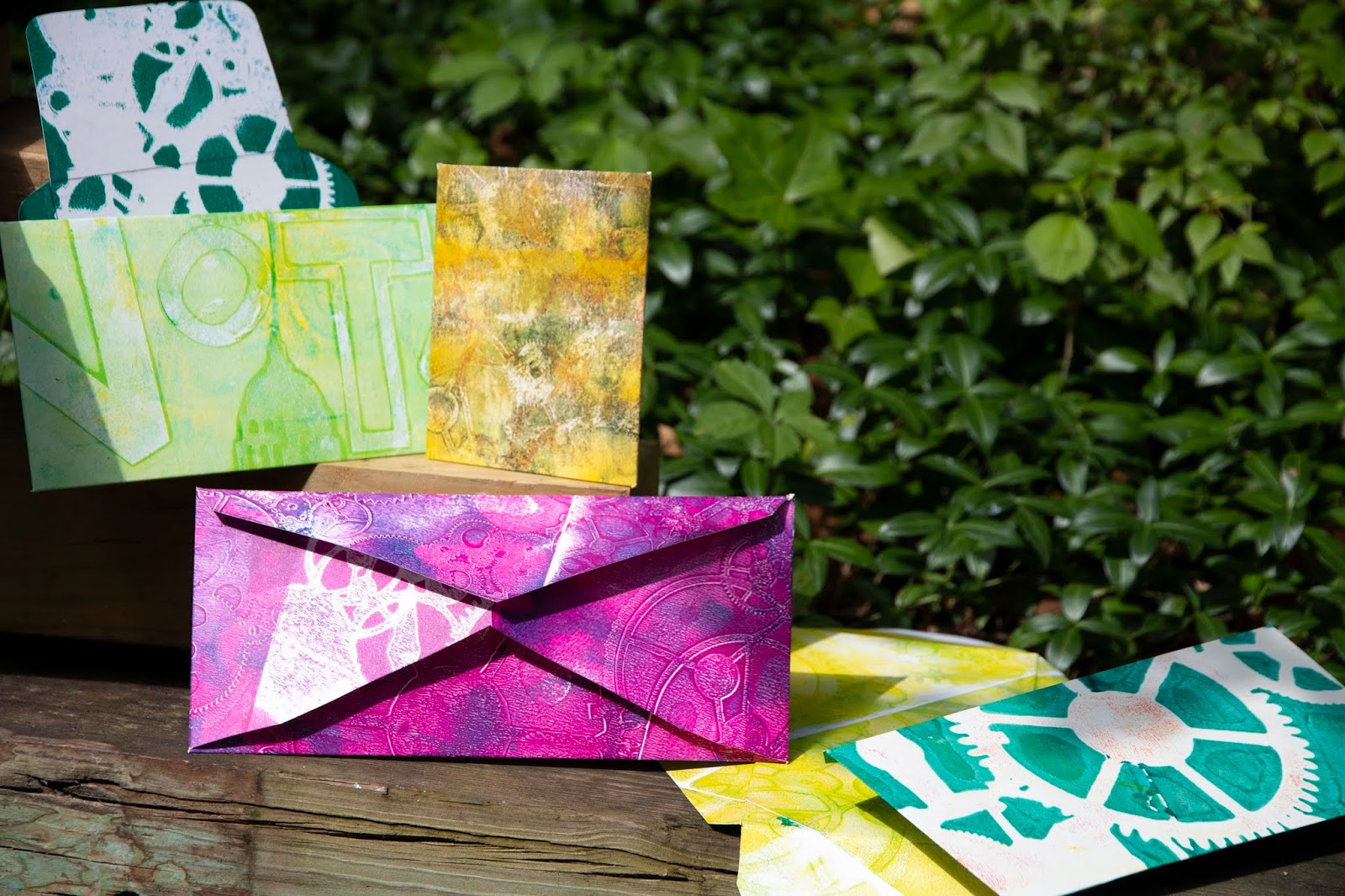 LAZY SUSAN Envelope Accordion Books