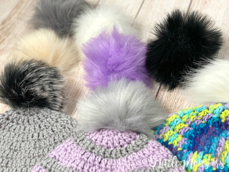 Fluffy Faux Raccoon Fur Pompoms with Press Button for Knitting Hat Garment Accessories 6 Inches Pack of 12 White Fluffy Faux Raccoon Fur Pompoms with Press Button for Knitting Hat Garment Accessories 6 Inches Pack of 12 White
