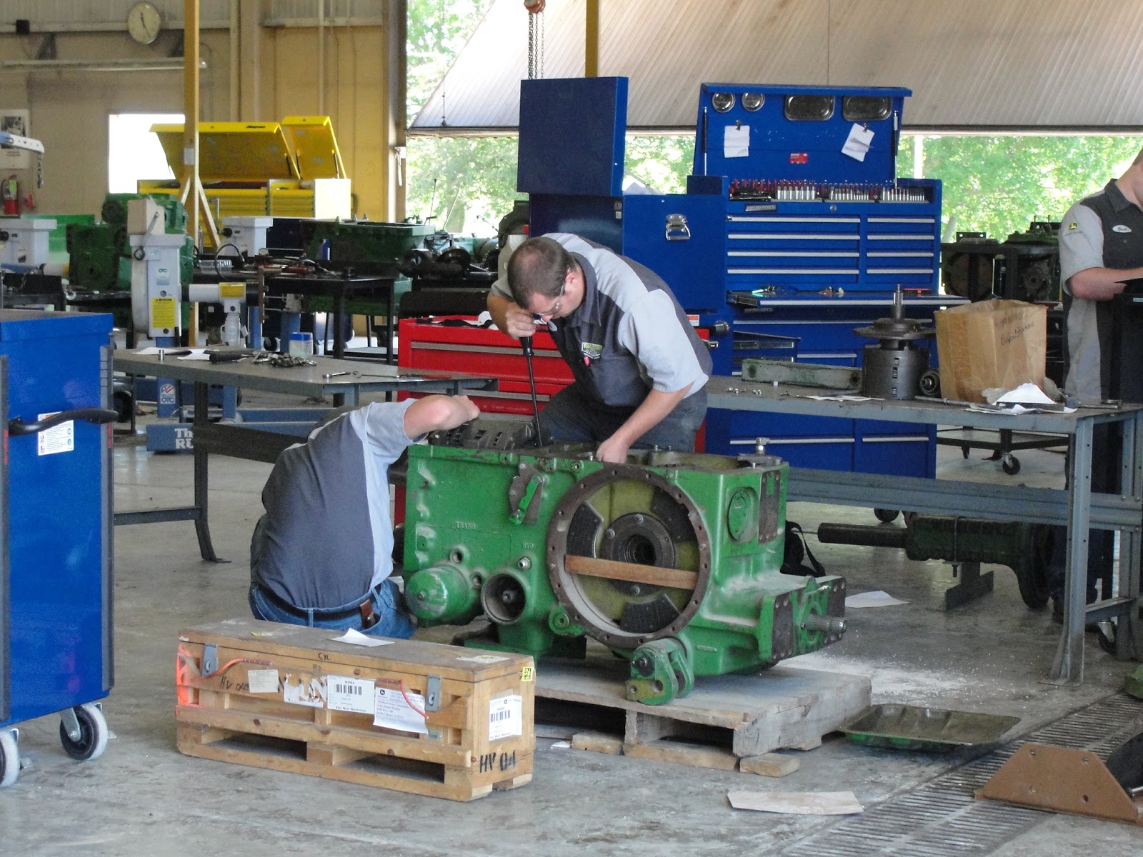 John Deere TECH Calmar Power Trains