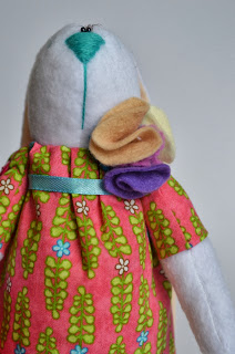 Зайка красотка с сердечком!!