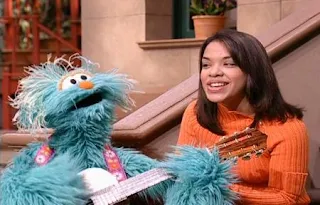 Rosita and Gabi sing Tu Me Gustas. Sesame Street Best of Friends