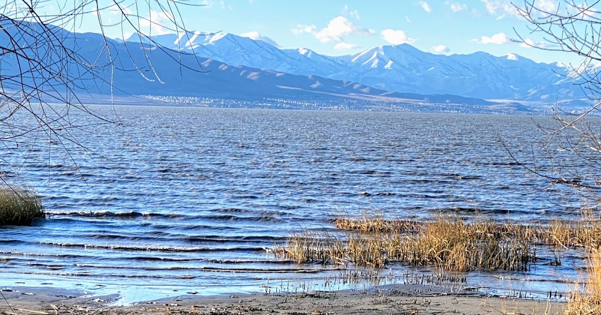 Walking Arizona A Clear Windy Day at Utah Lake