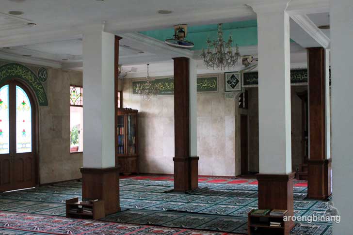 makam pangeran jayakarta jatinegara kaum