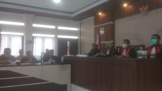 Sekda Non Aktif Saifullah, Jalani Sidang Ke Enam Di PN Bondowoso Sekda Non Aktif Saifullah, Jalani Sidang Ke Enam Di PN Bondowoso