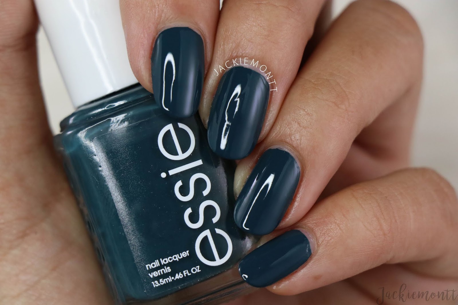 is nail polish allowed on planes