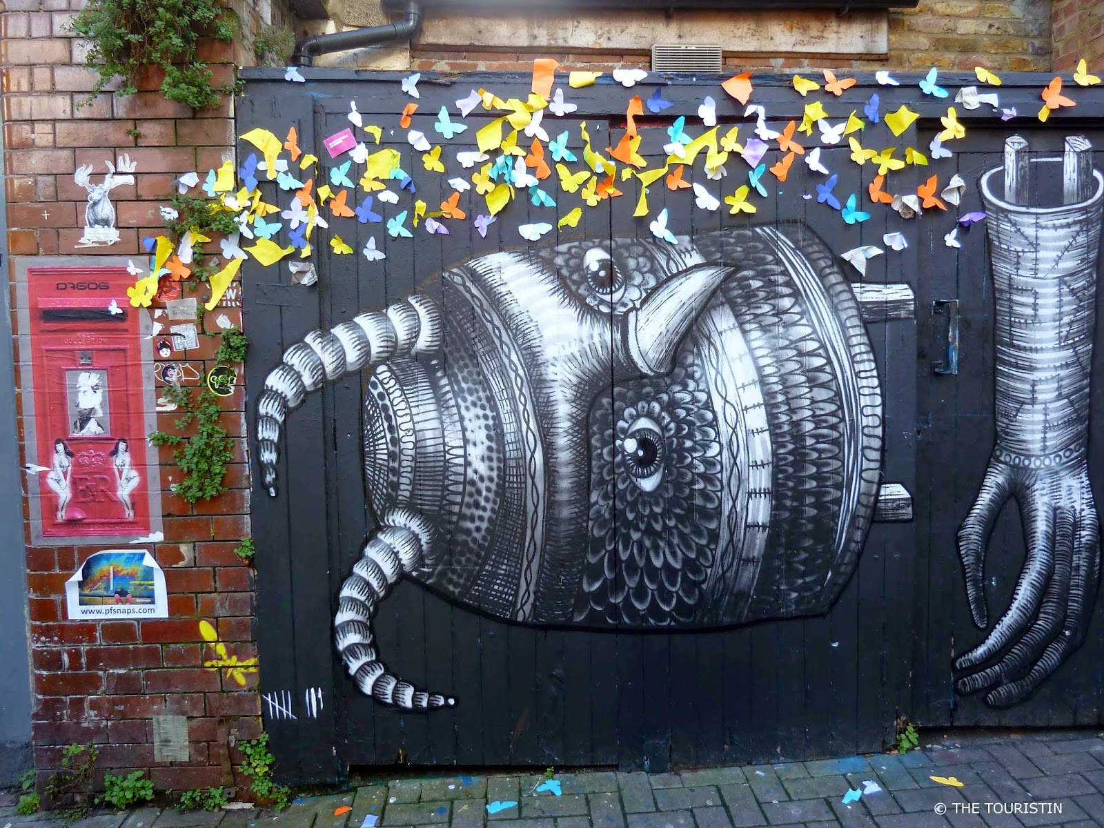 THE TOURISTIN Travel Great Britain Street Art in London