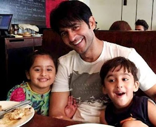 Hiten Tejwani Family Wife Son Daughter Father Mother Marriage Photos Biography Profile