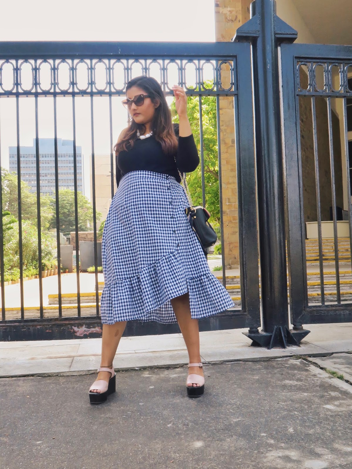 HOW TO USE SUMMER CLOTHES IN WINTER