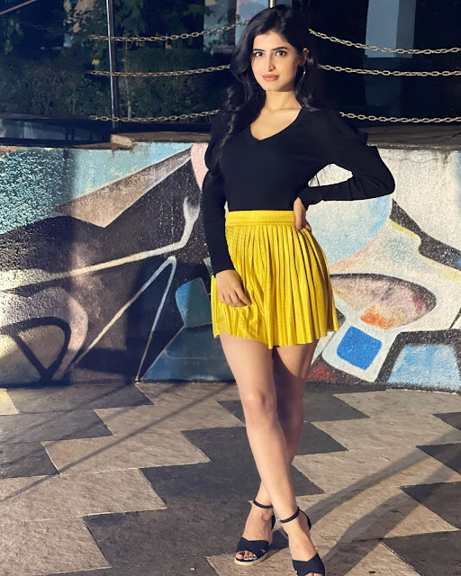 Model Vinali Bhatnagar New Hot Photos Navel Queens Model Vinali Bhatnagar New Hot Photos Navel Queens