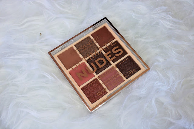 Paleta Ultimate Nudes de Makeup Revolution