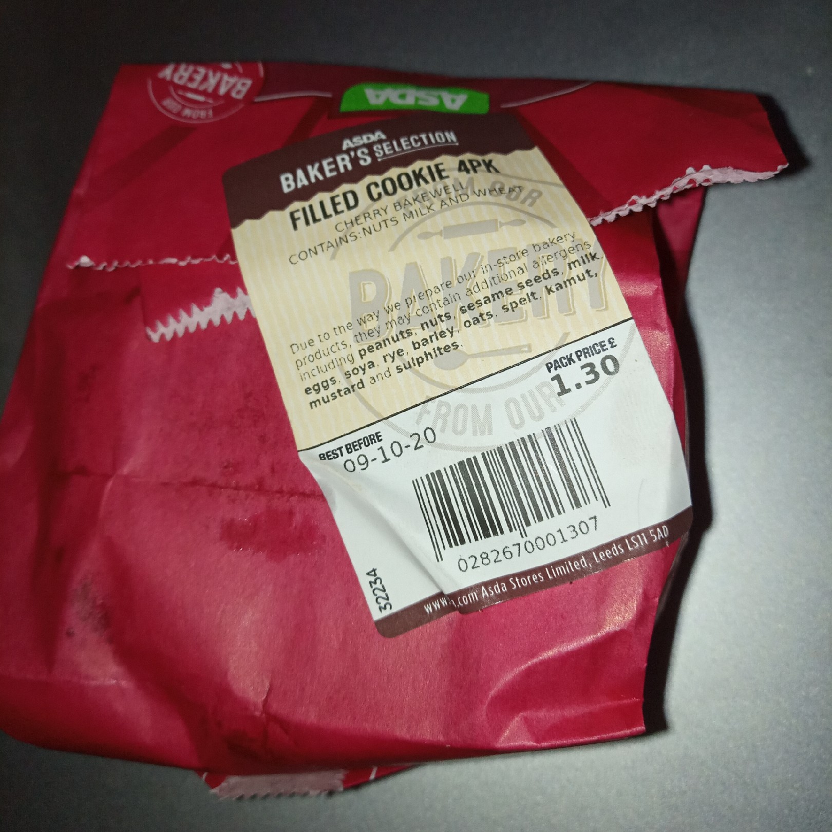 Supersupergirl's Food Reviews [Review] Filled cookies at ASDA
