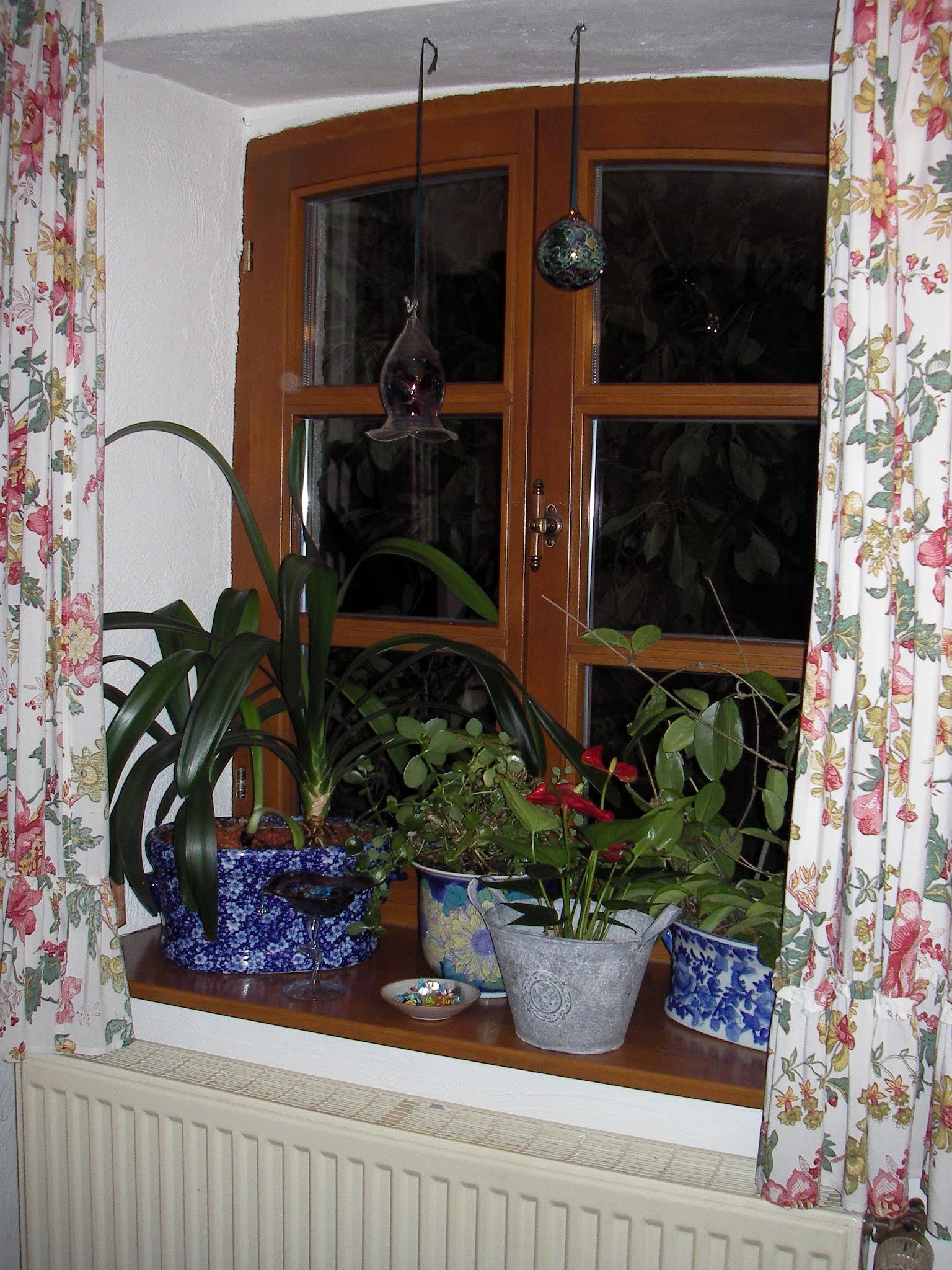 Flickenstichlerei: Mit neuen Vorhängen das Haus aufräumen