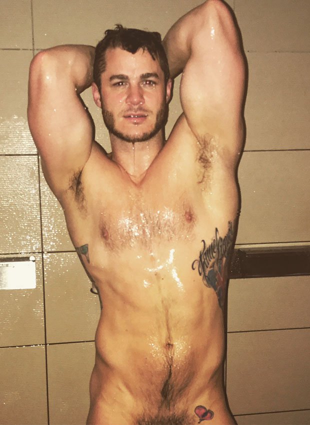 MAN CANDY: Austin Armacost Posts Provocative Shower Shots.