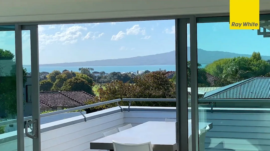 25 Interior Design Photos vs. 8 Hopkins Crescent, Kohimarama, New Zealand Luxury Home Tour