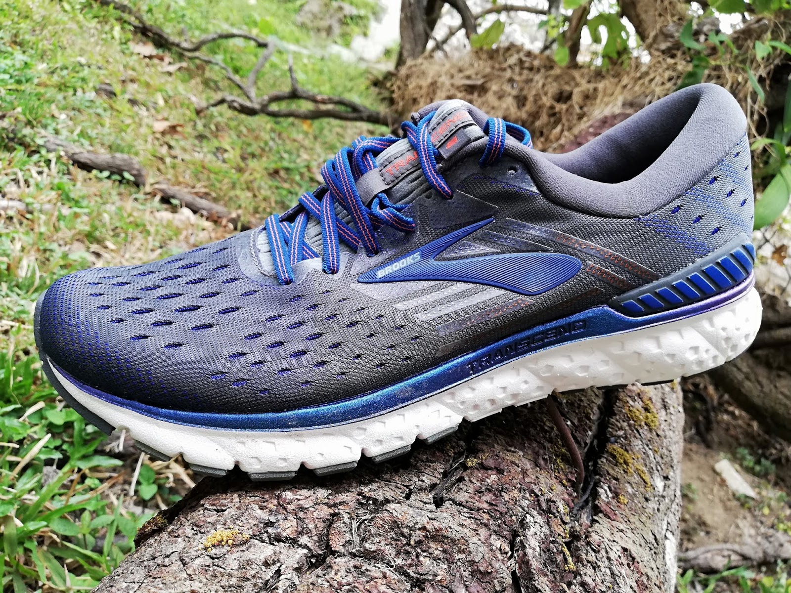 BROOKS GuideRails RUNNING IN PANAMA