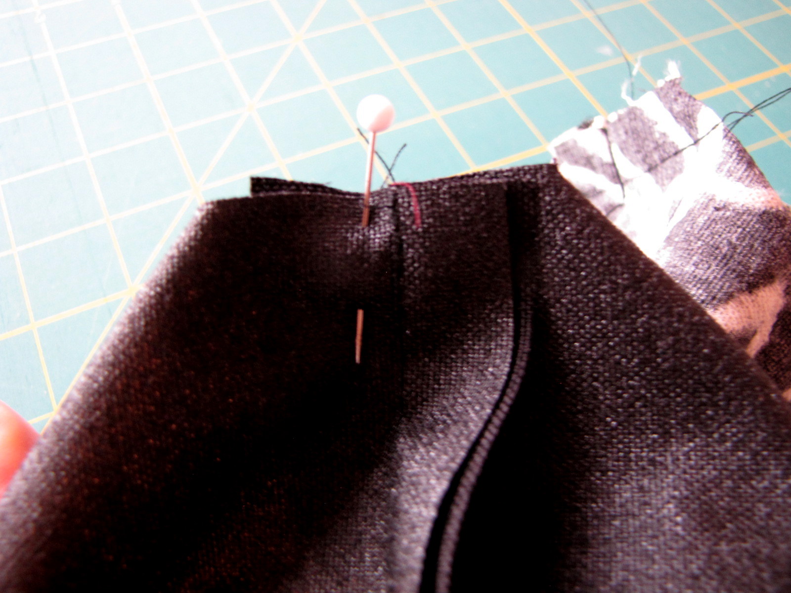 Gusseted Zipper Pouch Tutorial & Pattern