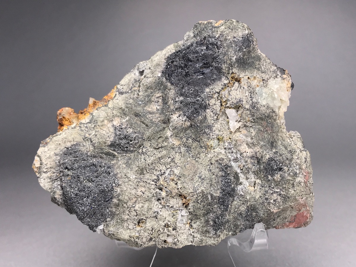 尾去沢の硫酸鉛鉱 Anglesite from Osarizawa