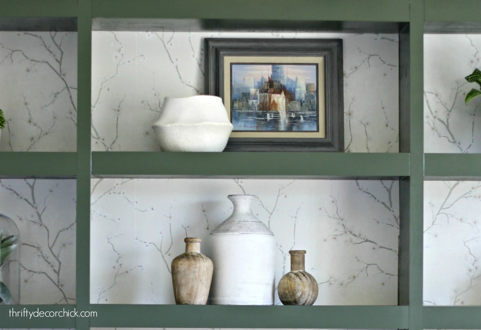 Decorating with vintage art