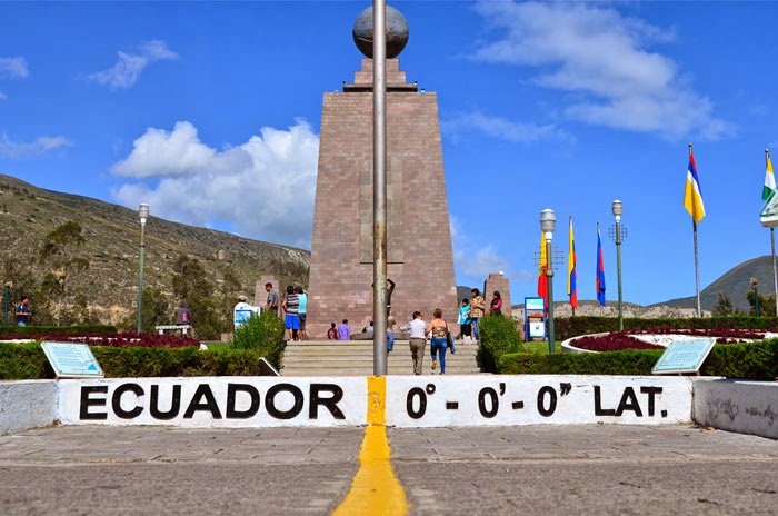 These+22+Photos+Were+Taken+At+The+Border