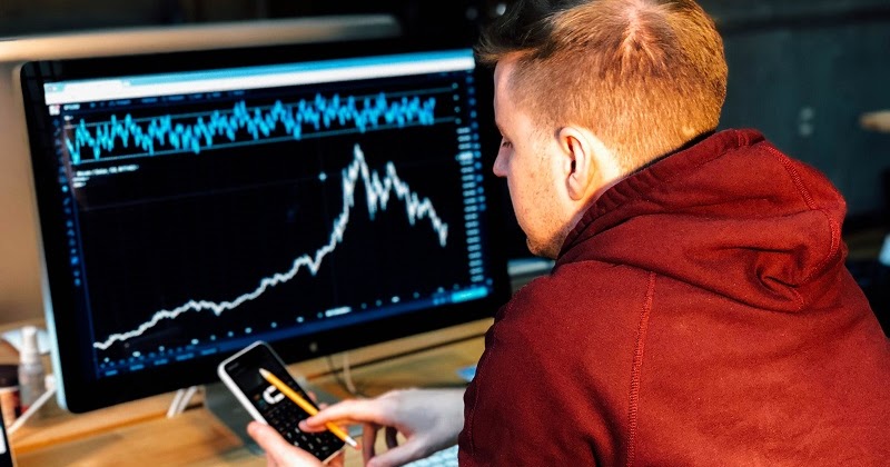 2 Keuntungan dan Resiko Membeli Saham Yang Bisa Kamu Dapatkan - Coldeja