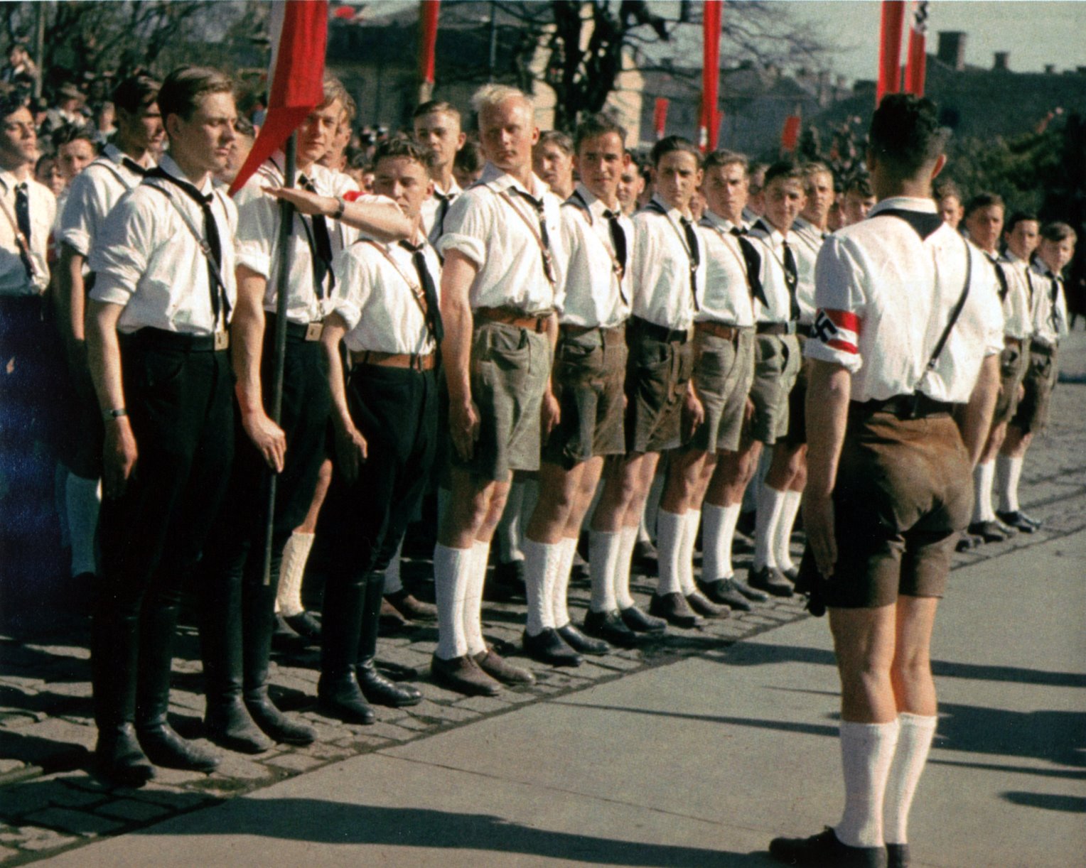 Гитлерюгенд что это. Отряд Гитлерюгенд. Гитлерюгенд в третьем рейхе. Hitler Youth Гитлерюгенд в цвете.