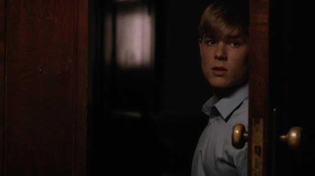 Films Et Séries Tv Avec Mason Dye ausCAPS: Mason Dye shirtless in Flowers In The Attic